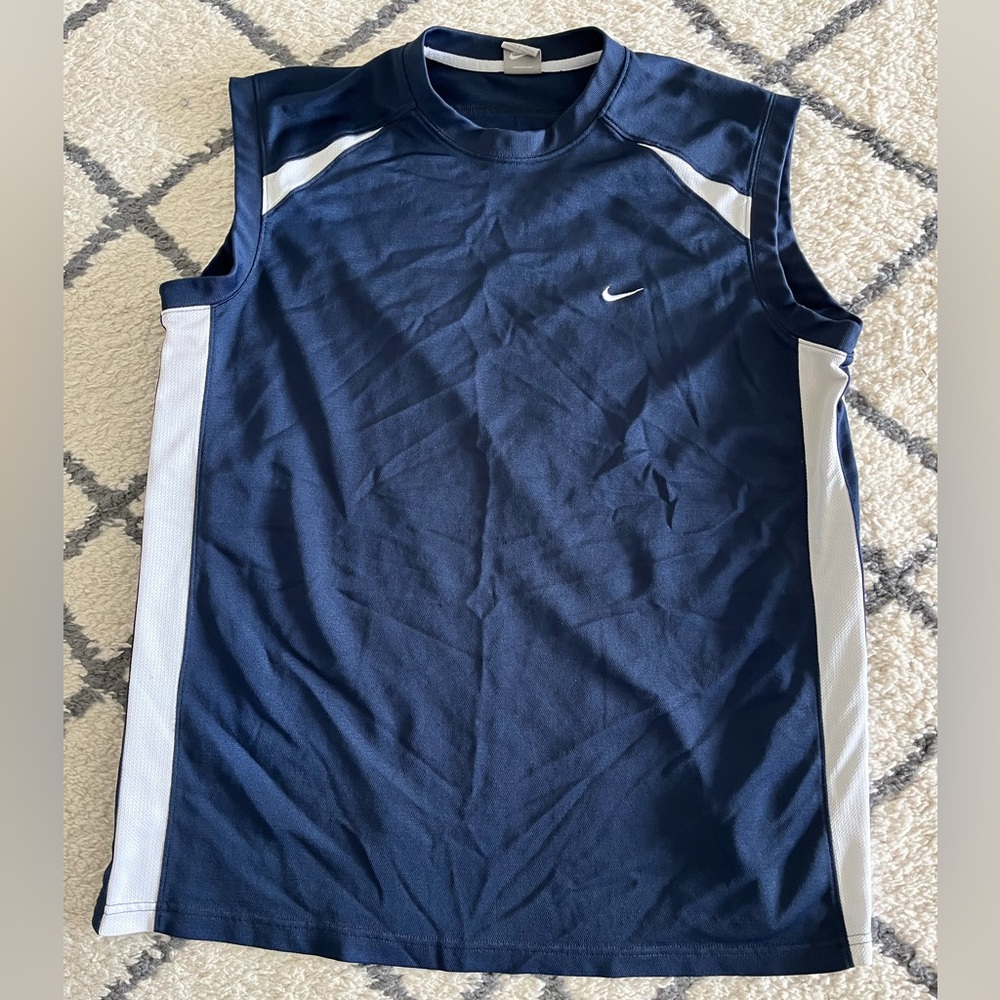 Nike sleeveless workout shirt